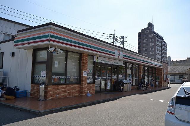 コンビニ　セブンイレブン（コンビニ）まで150m