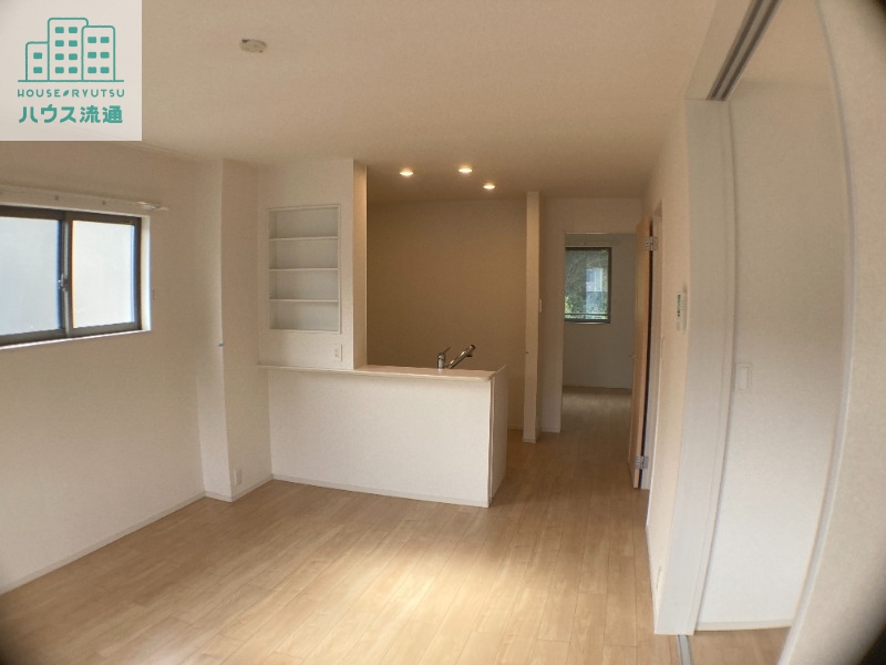 居室・リビング　※別号室の写真になります。