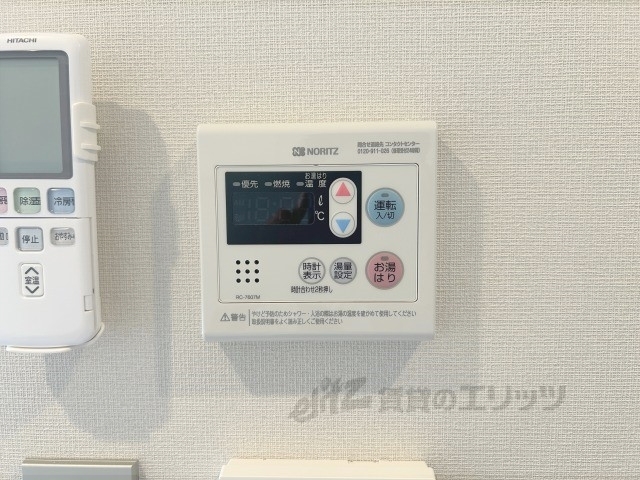 その他設備　給湯器リモコン