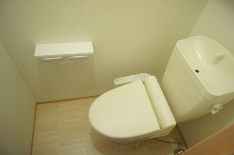 トイレ　図面と現状に相違がある場合には現状を優先