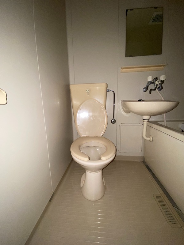 トイレ　別部屋参考