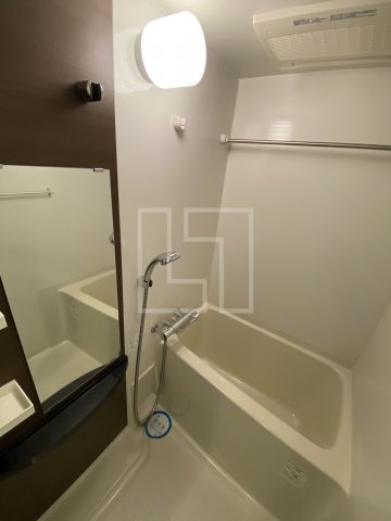 バス・シャワールーム　アーデンタワー本町イースト　バスルーム