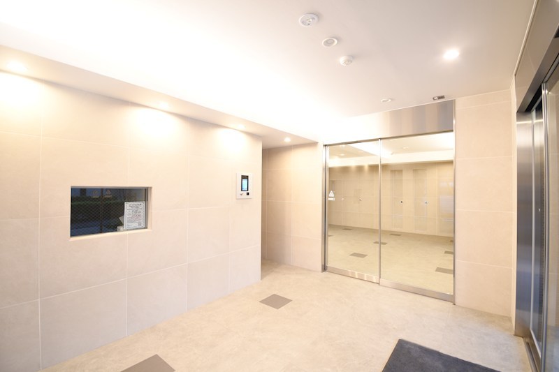 エントランス　エントランス