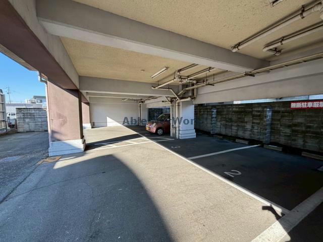 駐車場　駐車場