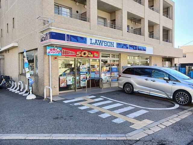 コンビニ　ローソン上ヶ原三番町店様（コンビニ）まで300m