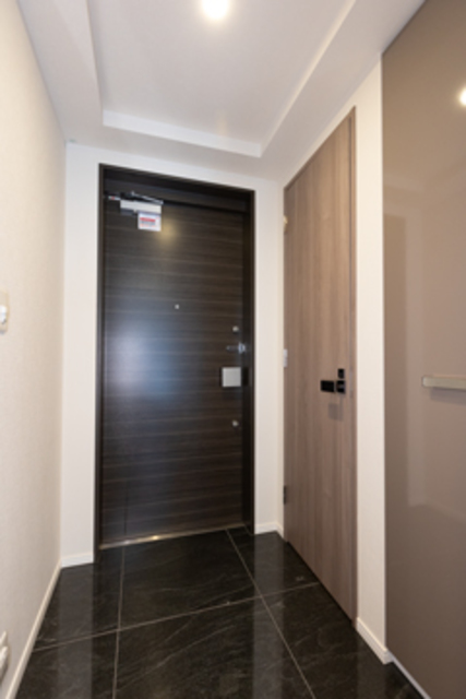 玄関　※写真は同タイプ住戸です。