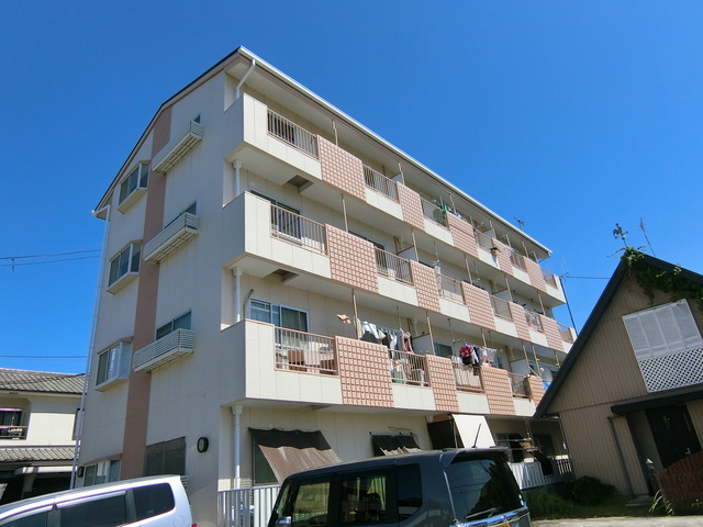 建物外観　ＪＲ魚住駅徒歩５分の好立地！図書館が目の前です。