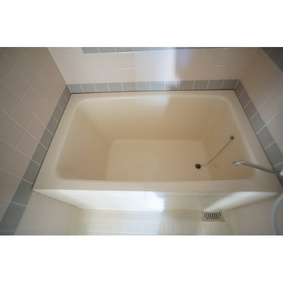 バス・シャワールーム　ゆったり浸かれる浴槽