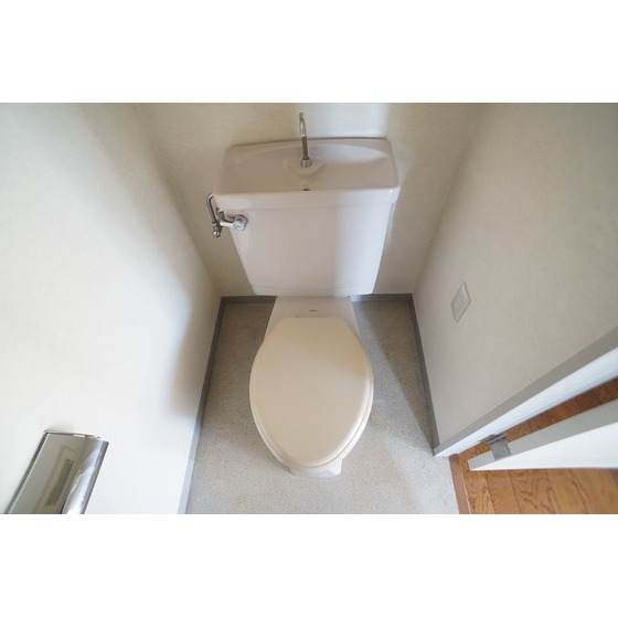 トイレ　バストイレ別