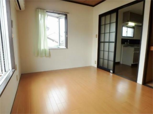 居室・リビング　明るいお部屋