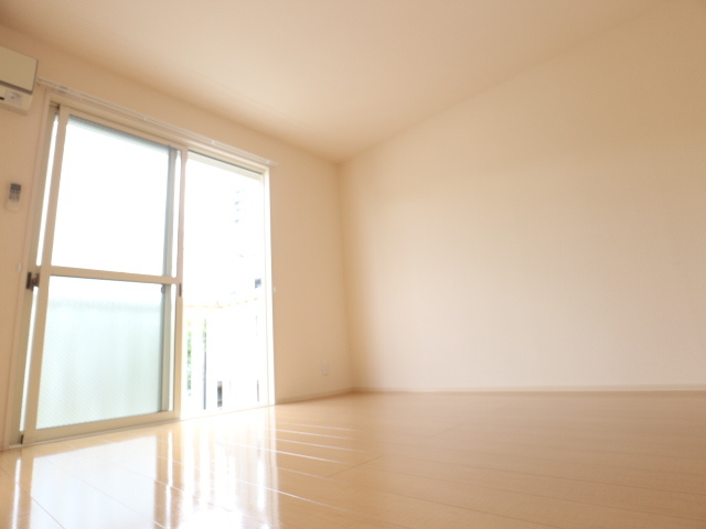 居室・リビング　他号室の写真です