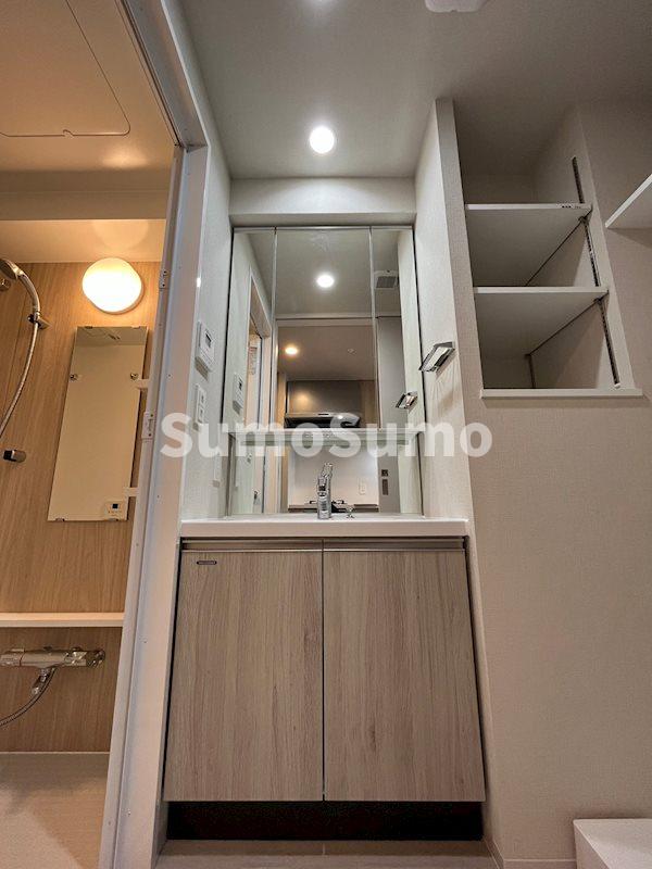 洗面設備　コンパクトで使いやすい洗面所