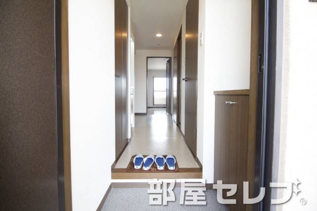 玄関　玄関口。他号室の写真です。