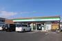 コンビニ　ファミリーマート足利小俣町店（コンビニ）まで913m