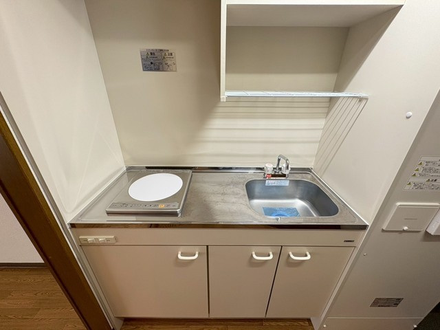 キッチン　※他部屋の写真です。現況優先。