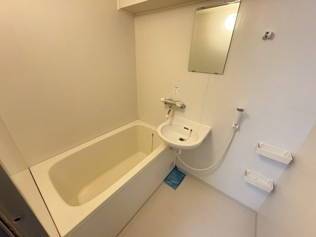 洗面設備　※他部屋の写真です。現況優先。