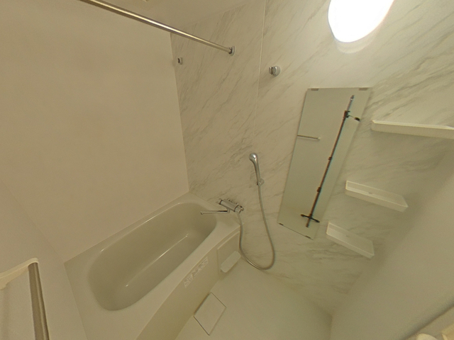 バス・シャワールーム　別号室の写真です