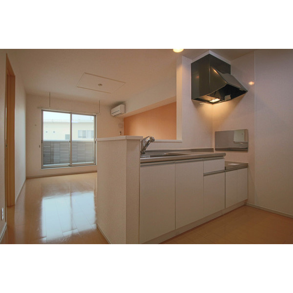 居室・リビング　同じ建物の別のお部屋