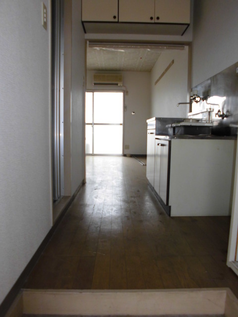 玄関　※同物件別号室（イメージ）