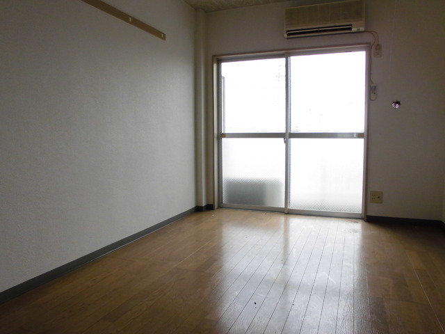 居室・リビング　※同物件別号室（イメージ）