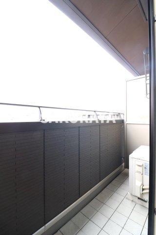 バルコニー　2023年撮影。現況と異なる場合がございます。