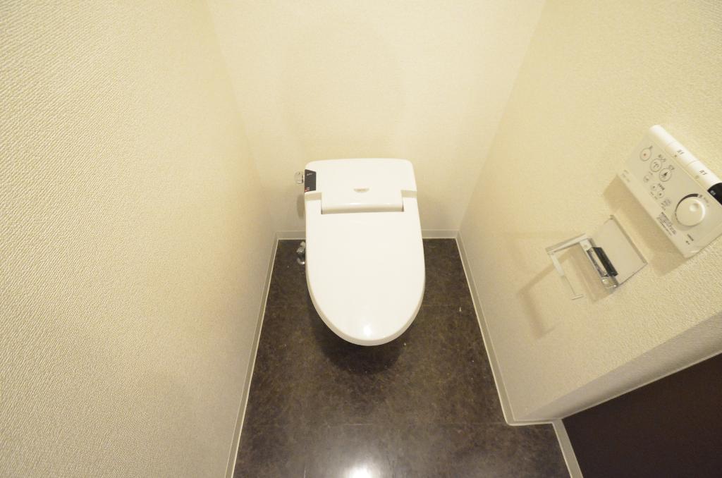 トイレ　シャワー付トイレ