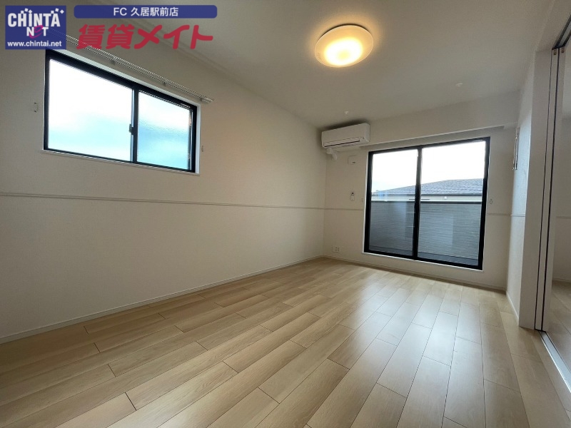 居室・リビング　同型部屋写真です。