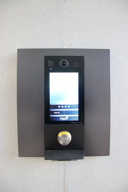 セキュリティ　オートロック付き