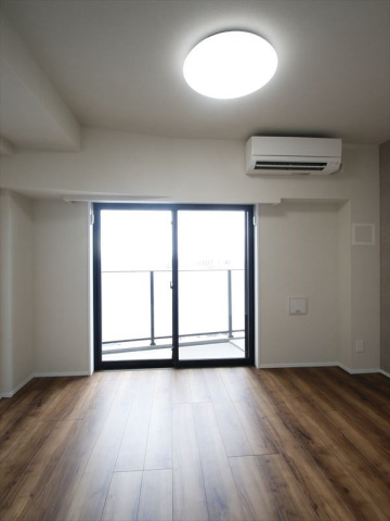 居室・リビング　エアコン・照明器具付