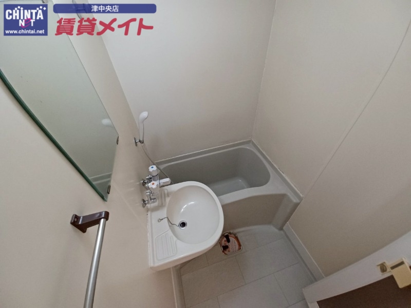 バス・シャワールーム　同タイプの画像です