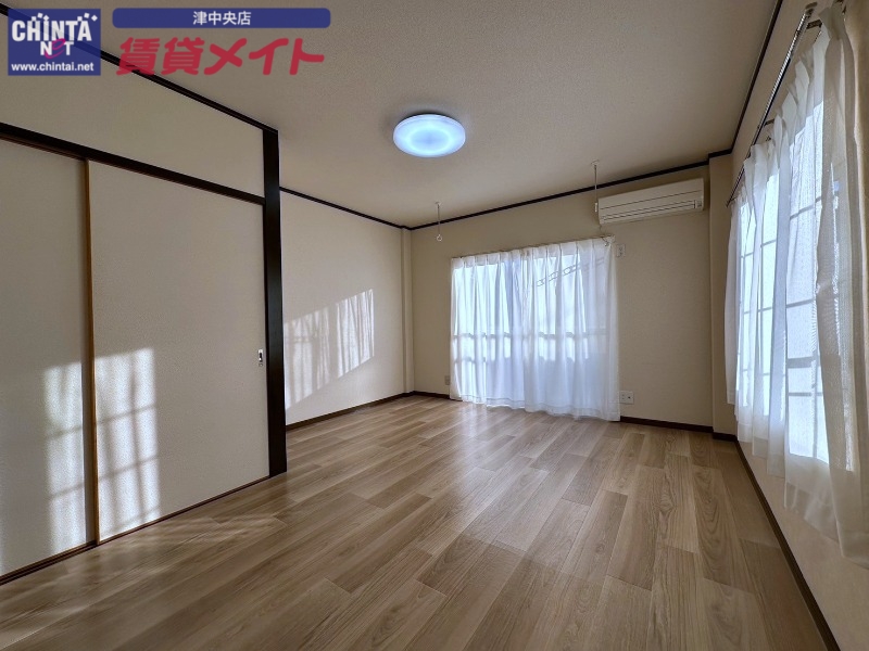 居室・リビング　同タイプの画像です