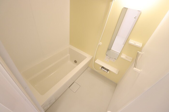 バス・シャワールーム　追い焚き給湯式浴室（浴室換気乾燥機付）