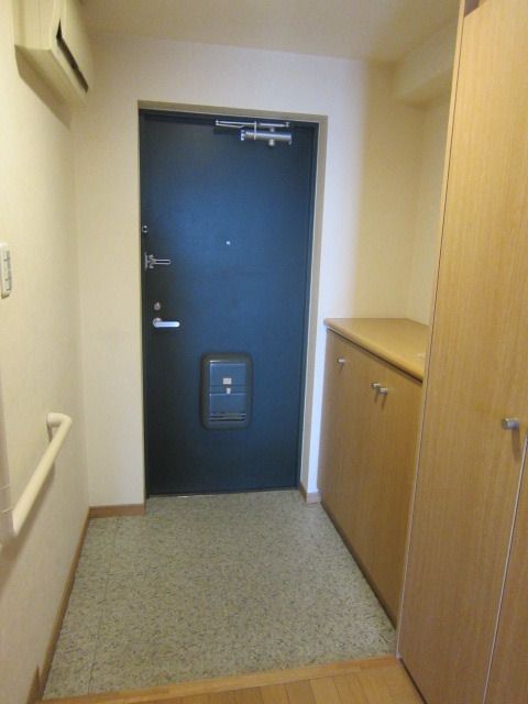 玄関　★お問い合わせはタウンハウジングまで★