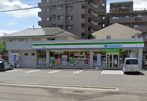 コンビニ　ファミリーマート北秋津店（コンビニ）まで110m
