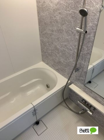 バス・シャワールーム　※反転タイプのお写真です。