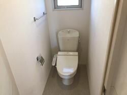 トイレ　シンプルで使いやすいトイレです