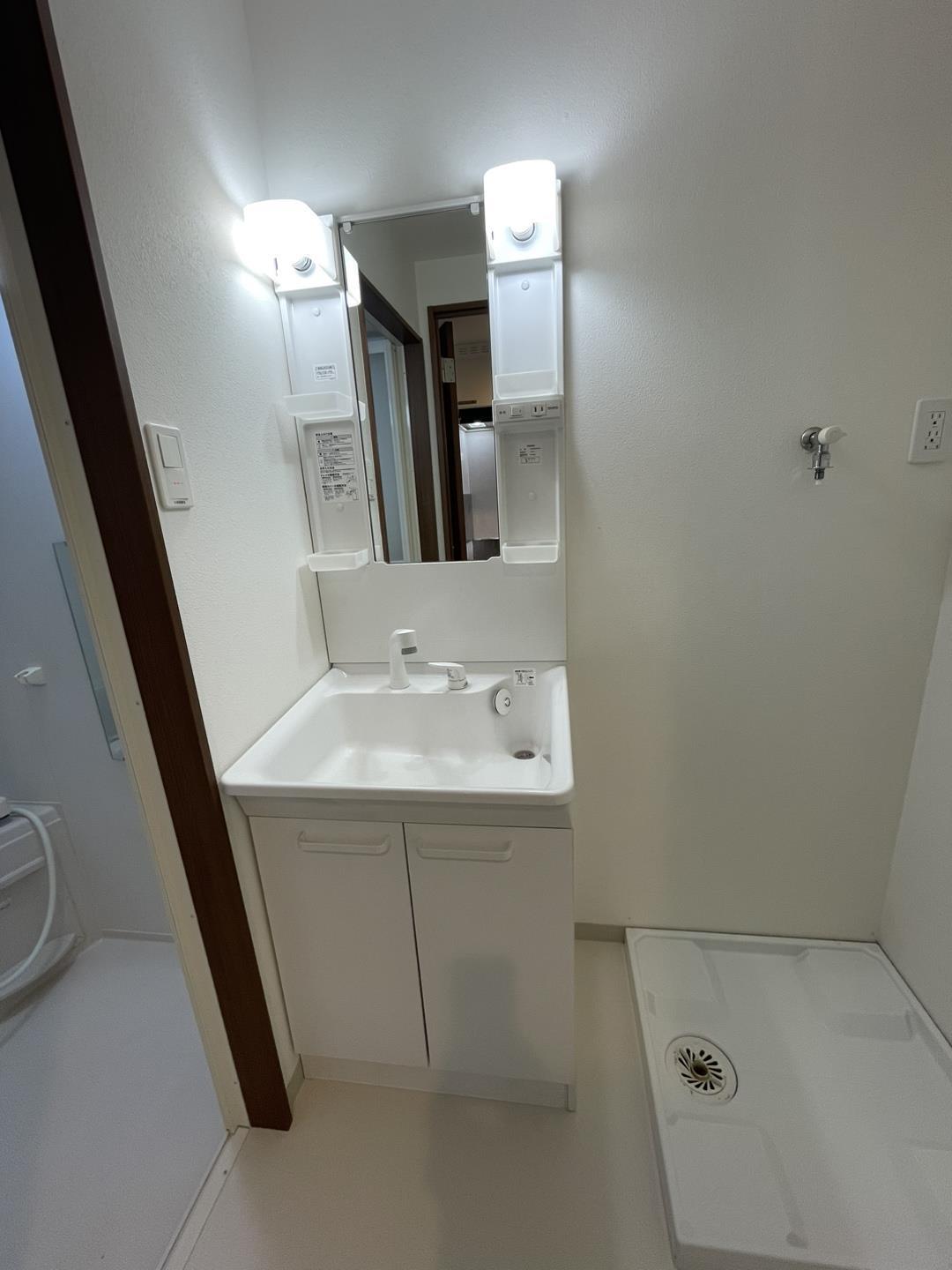 洗面設備　洗面化粧台