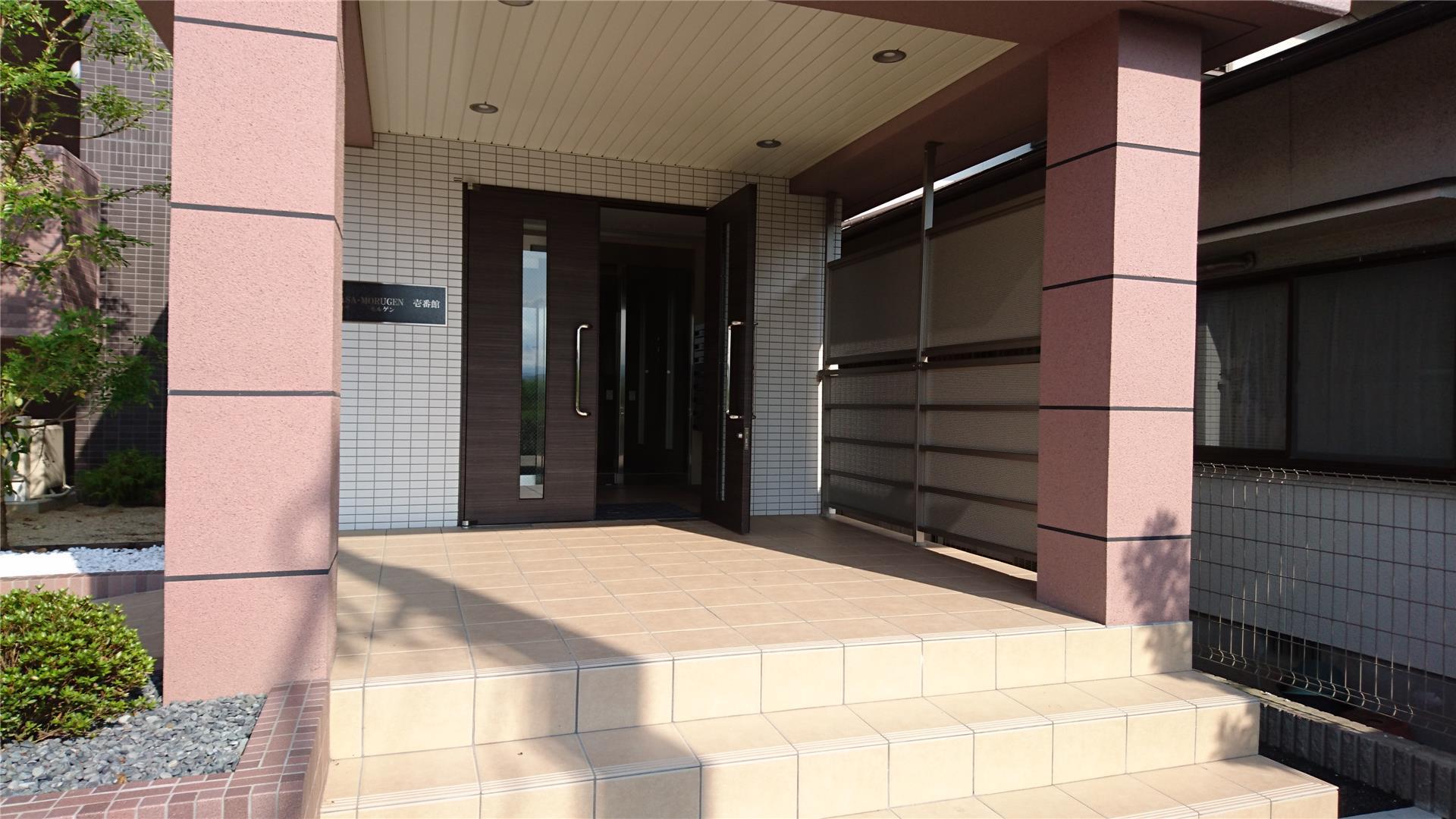 エントランス　エントランス