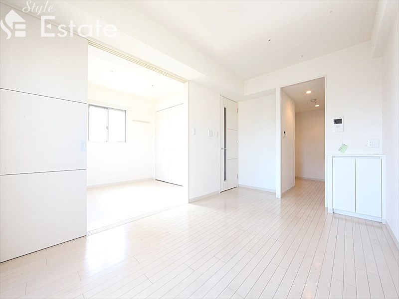 居室・リビング　内装