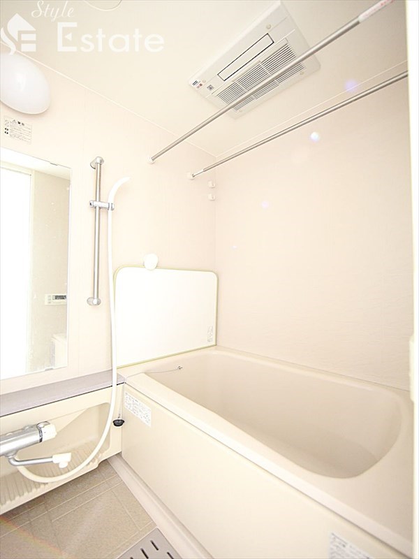 バス・シャワールーム　バスルーム