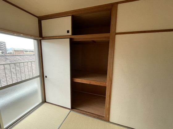 収納　※別部屋の写真です