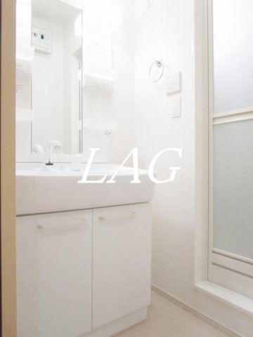 洗面設備　独立洗面台です。