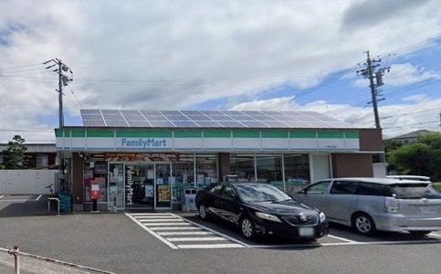 コンビニ　ファミリーマート小垣江店（コンビニ）まで850m