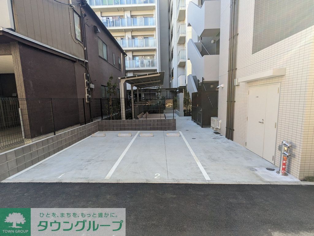 駐車場　駐車場