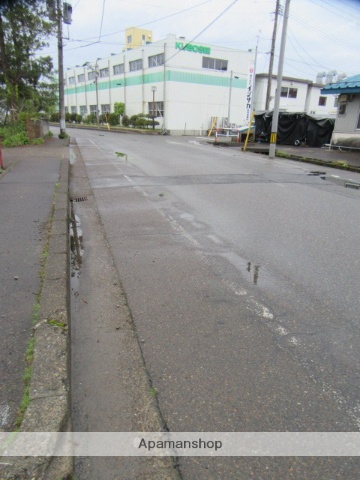その他　前面道路（その他）まで0m