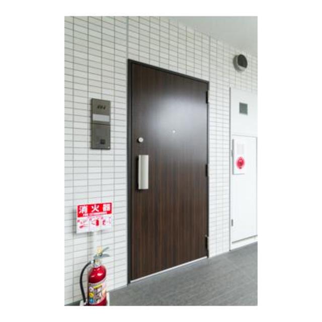 玄関　※写真は同タイプ住戸です。