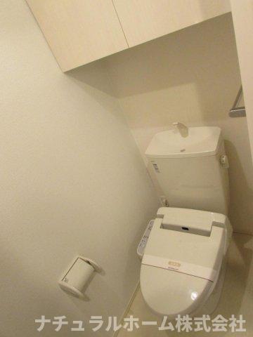 トイレ　温水洗浄便座