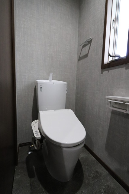 トイレ　♪温水洗浄便座付きトイレ