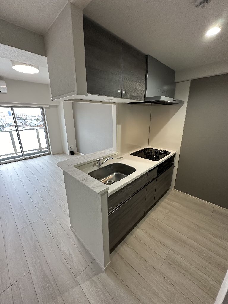 キッチン　コンパクトなキッチンで掃除もラクラク