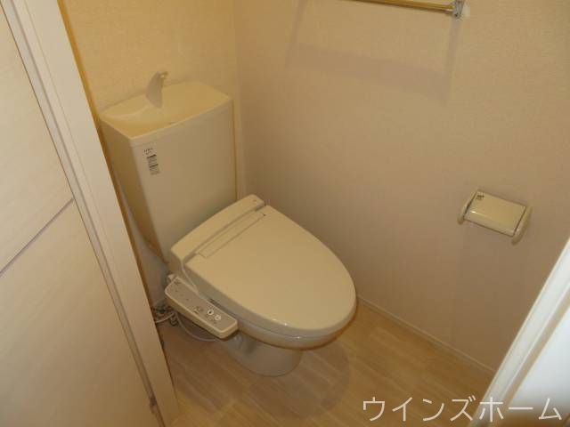 トイレ　温水洗浄暖房便座トイレ